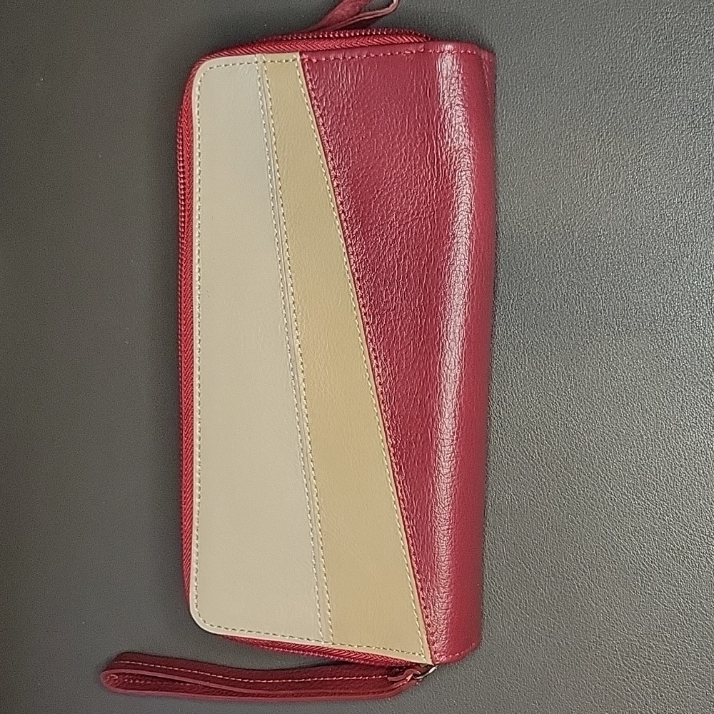 Double zip wristlet wallet